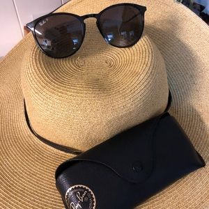 Ray Ban Polarized Ladies Sunglasses (RB 3539 002/T3 54/19) and case.